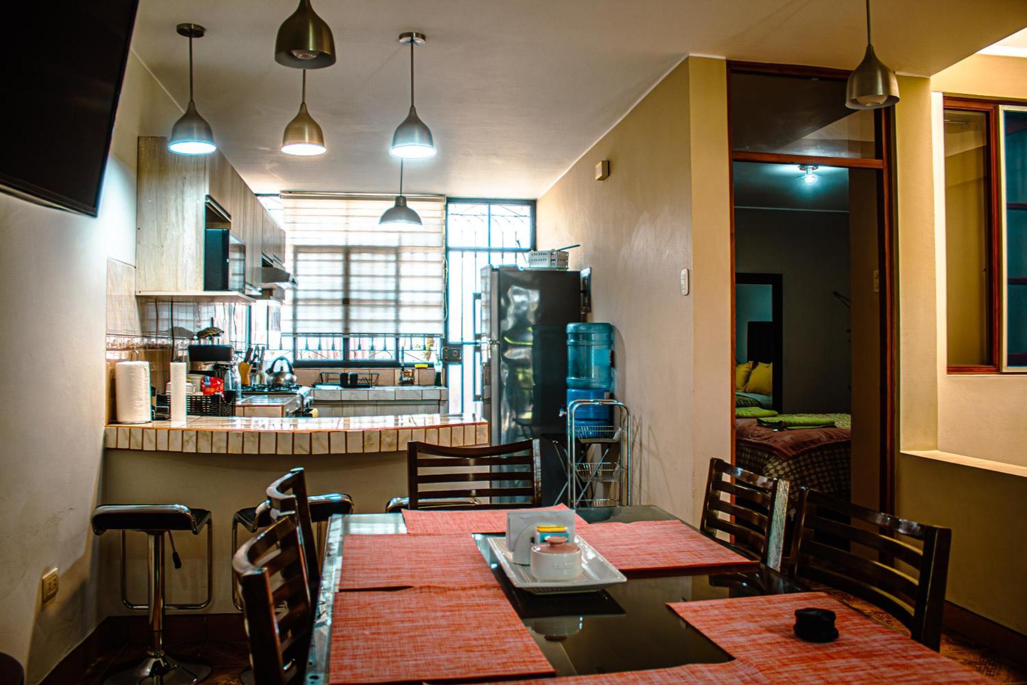 Del Valle House إِكا المظهر الخارجي الصورة