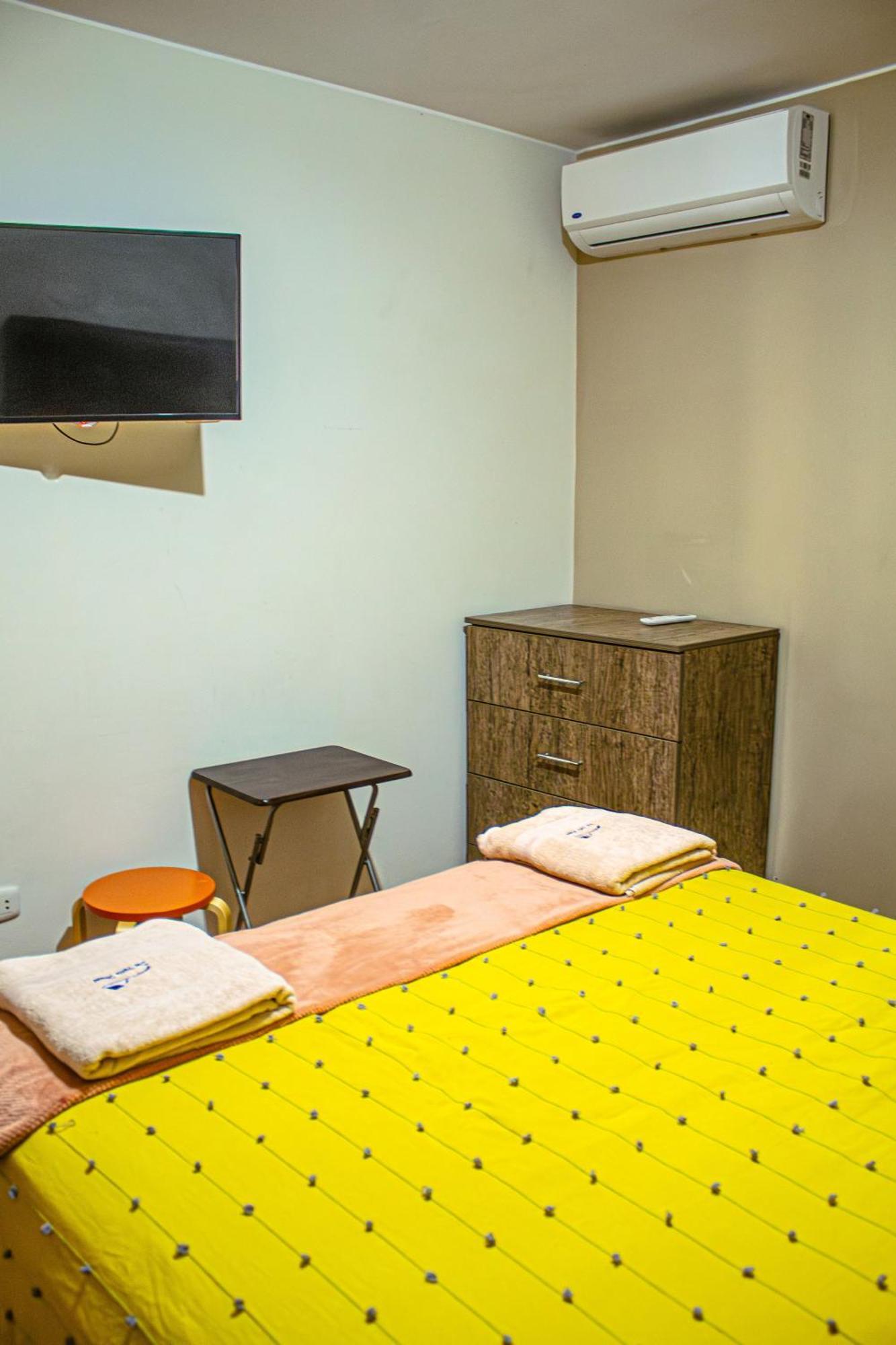 Del Valle House إِكا المظهر الخارجي الصورة