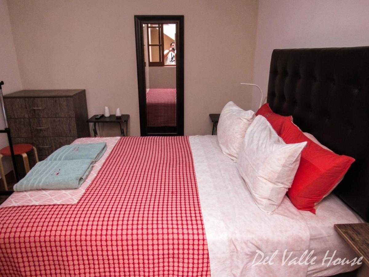 Del Valle House إِكا المظهر الخارجي الصورة
