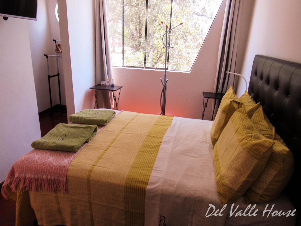 Del Valle House إِكا المظهر الخارجي الصورة